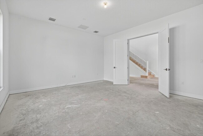 Building Photo - 10026 Skyloft St