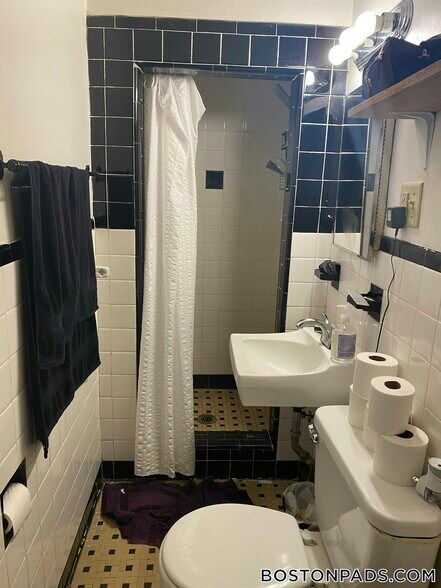 Building Photo - 1254 Commonwealth Ave