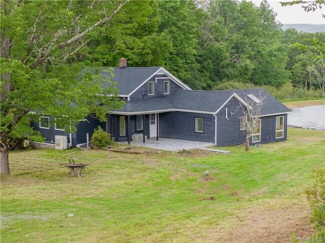 Building Photo - 1667 Shandelee Rd