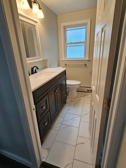 bathroom view 1 - 2156 Curry Rd
