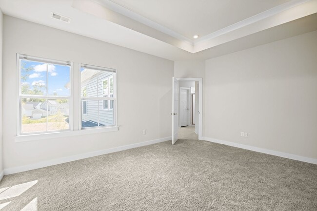 Building Photo - Beautiful 5 Bedroom Home with Attached In-...
