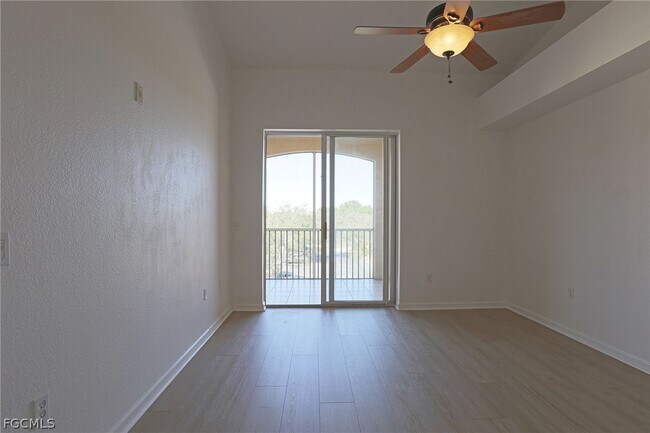 Building Photo - 9005 Colby Dr