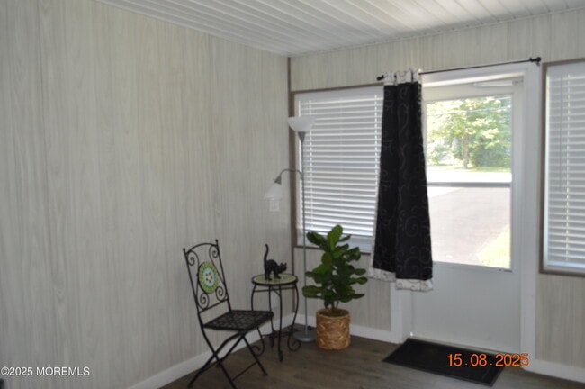 Building Photo - 14 Homestead Ln