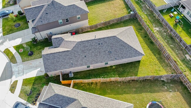 Building Photo - 7431 Sail Hl Dr