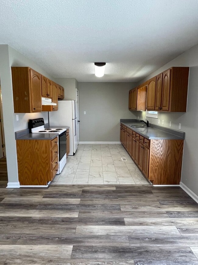 Building Photo - 407/409 Walnut Road