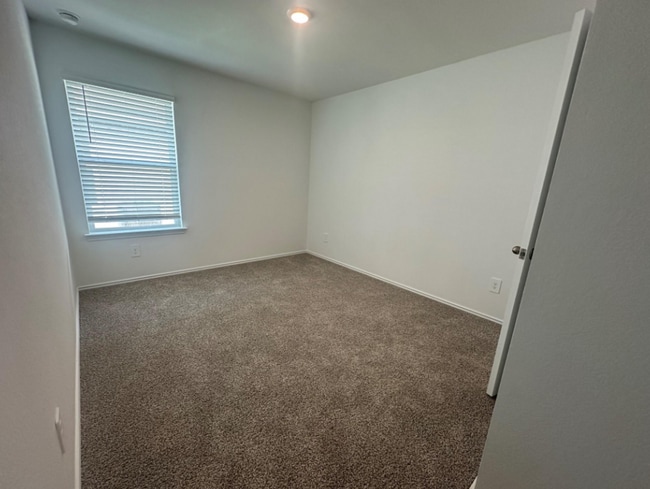 Building Photo - 6059 Diamond Vis Ct