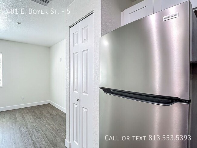 Building Photo - 401 E Boyer St