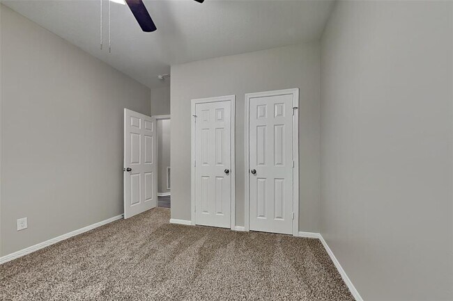 Building Photo - 6818 Auburn Oak Trail