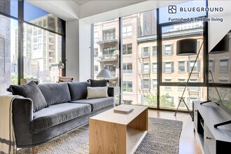 Building Photo - 676 N La Salle Dr