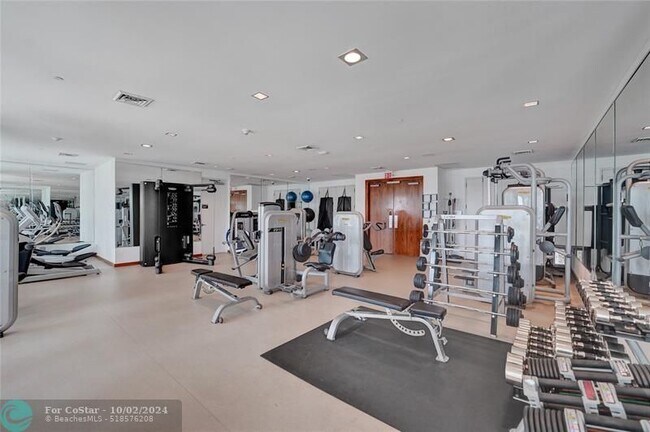 Building Photo - 101 S Fort Lauderdale Beach Blvd