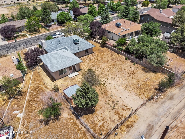 Building Photo - 821 Prescott Heights Dr