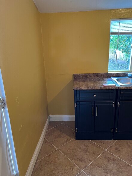 Building Photo - 1499 Wilson Ave