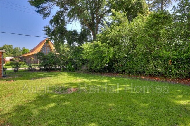 Building Photo - 319 A Verdery Drive