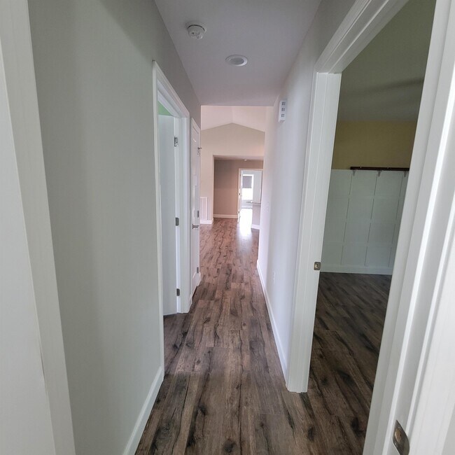 Building Photo - 27 Patrick Dr