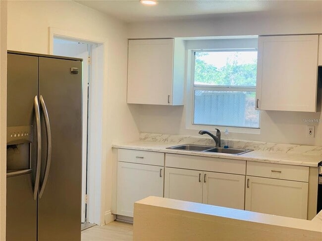 Building Photo - 1135 7th St N