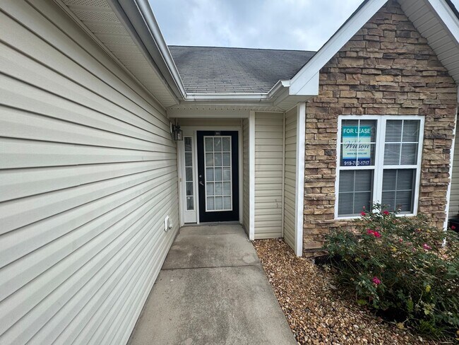 Building Photo - 11371 Clubhaven Pl