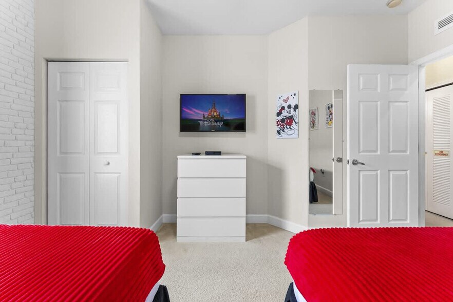 Building Photo - 2960 Lucayan Harbour Cir