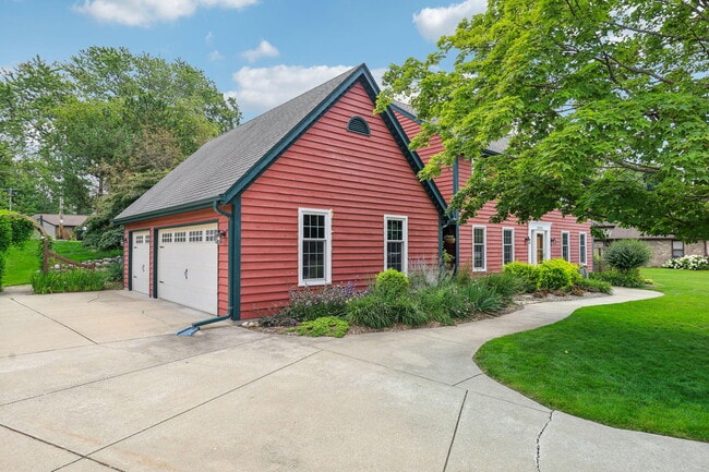 Building Photo - 14445 Cameron Ct