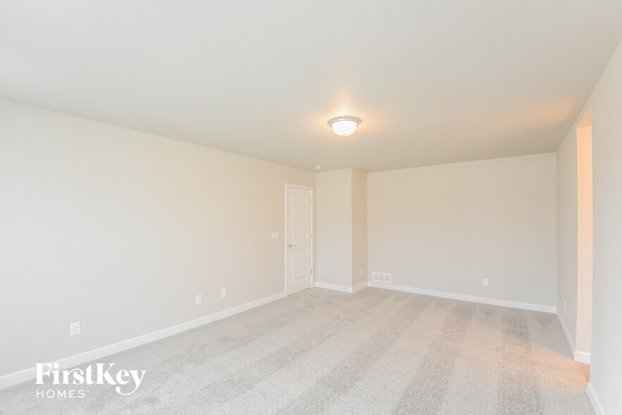 Building Photo - 10645 Luneth Dr