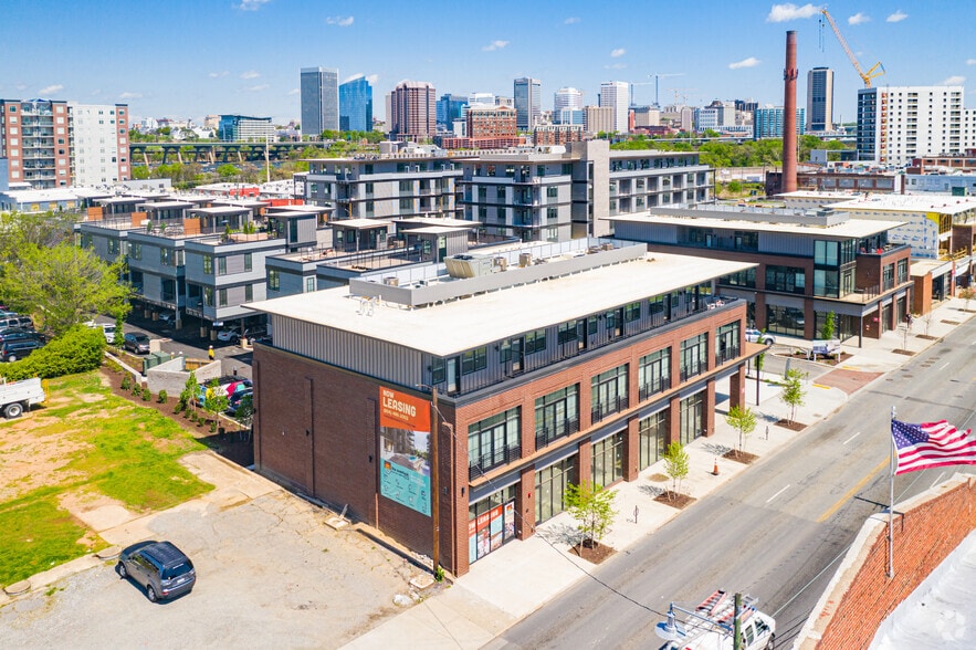 Building Photo - City View Row