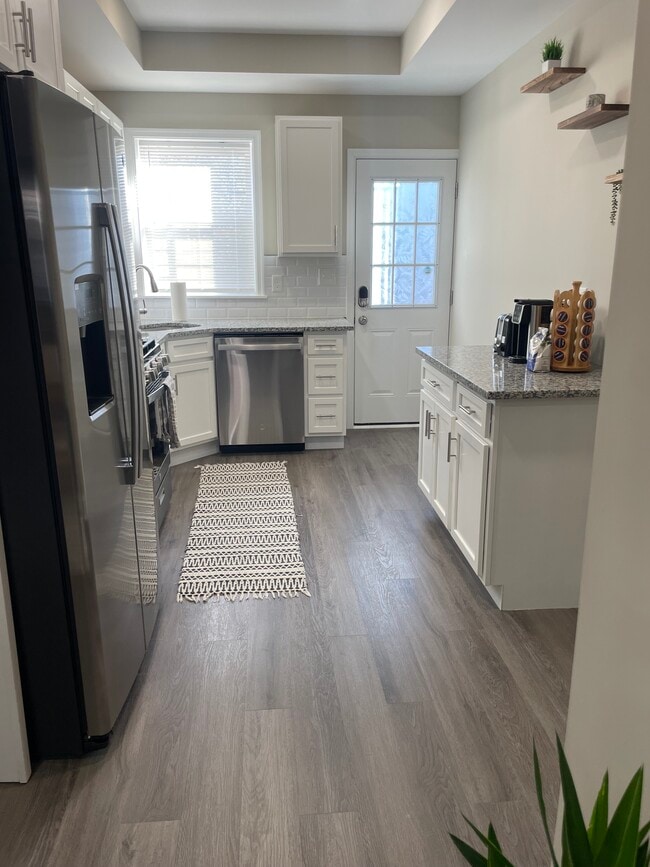 Building Photo - 2711 Ashland Ave