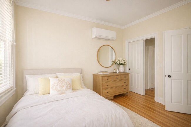 Building Photo - 109C