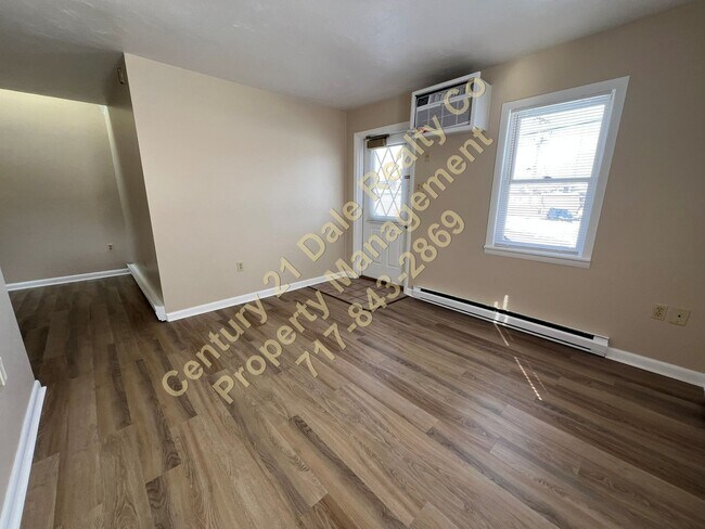 Building Photo - Beautiful 2 Bedroom Apartment on East Market Street