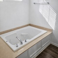 Building Photo - 2466 Leytonstone Dr