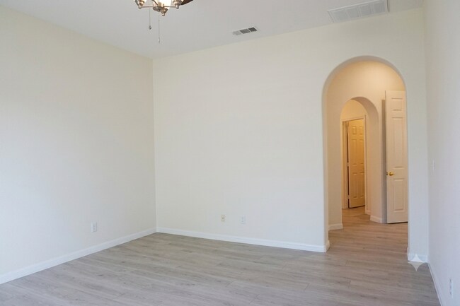 Building Photo - 84030 Colibri Ct