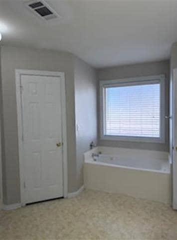 Building Photo - 213 Canterbury Dr