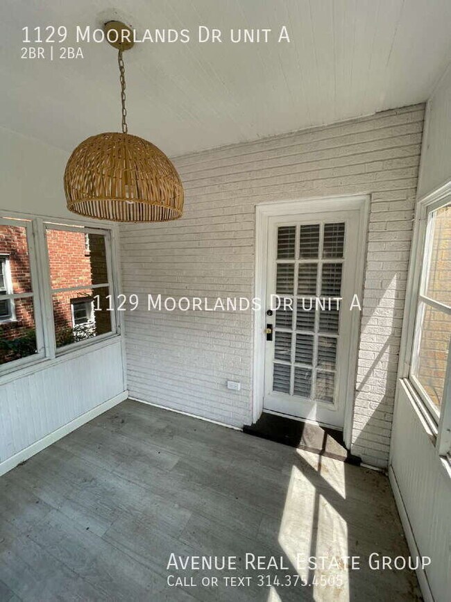 Building Photo - 1129 Moorlands Dr