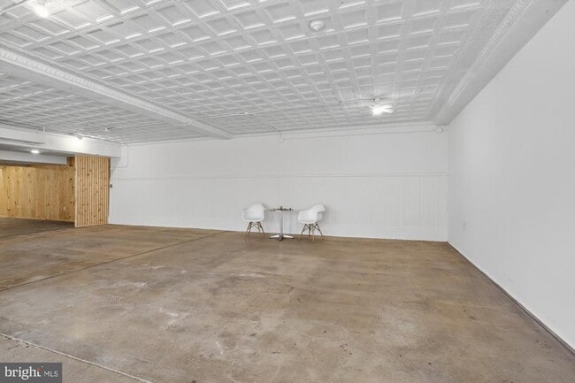 Building Photo - 2512 E Lehigh Ave