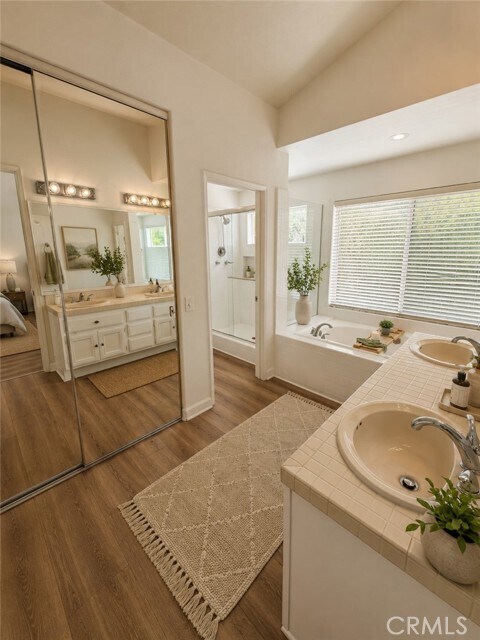 Building Photo - 2641 Presidio Ln