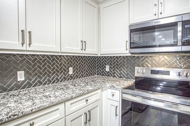 Building Photo - 49 Destino Way