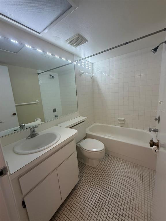 Building Photo - 106 Lakeside Dr