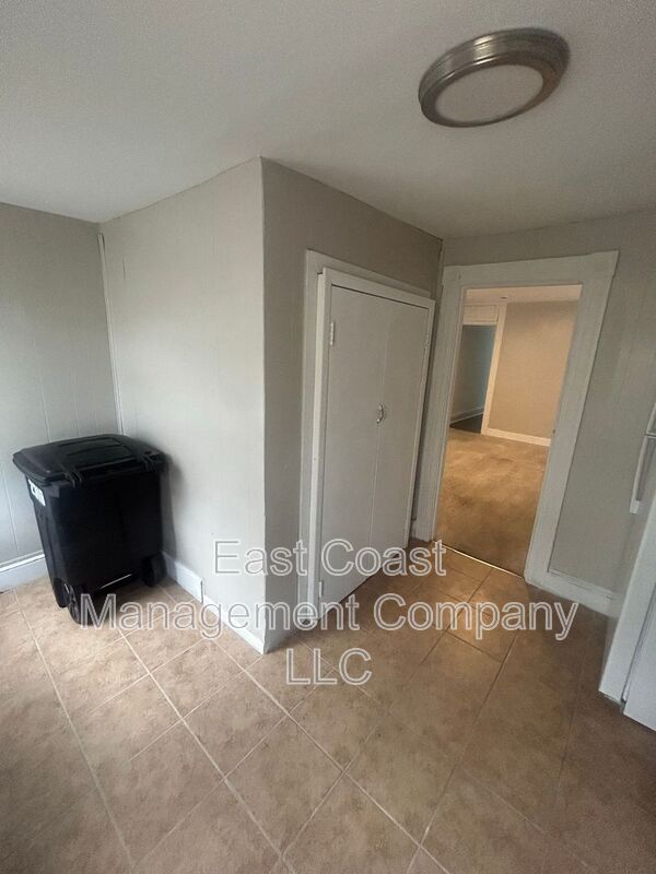 Building Photo - 2319 Reisterstown Rd