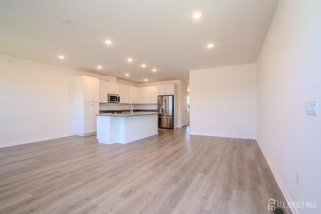 Building Photo - 3403 Jordan Dr
