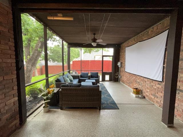 Building Photo - 3909 Meadow Dr