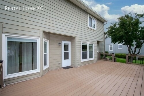 Building Photo - 10509 Ballentine-