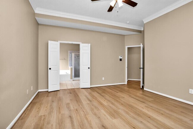 Building Photo - 20931 Deauville Dr