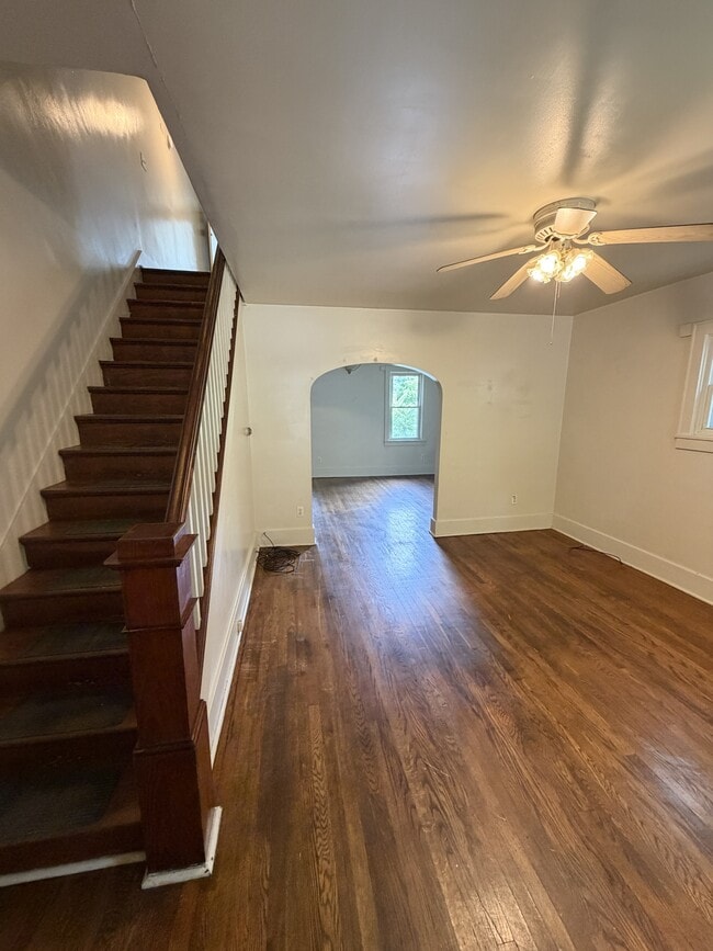Building Photo - 244 N 5th St