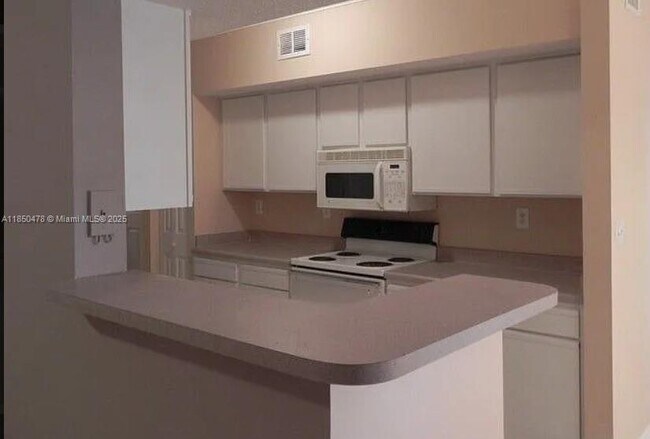Building Photo - 160 SW 117th Terrace