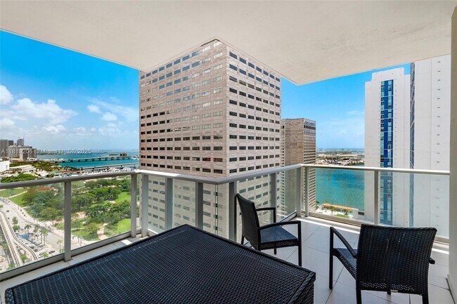 Building Photo - 300 S Biscayne Blvd