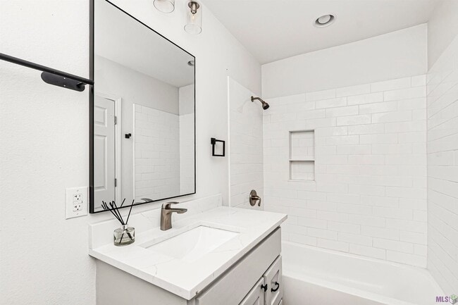 Building Photo - 9753 Mollylea Dr
