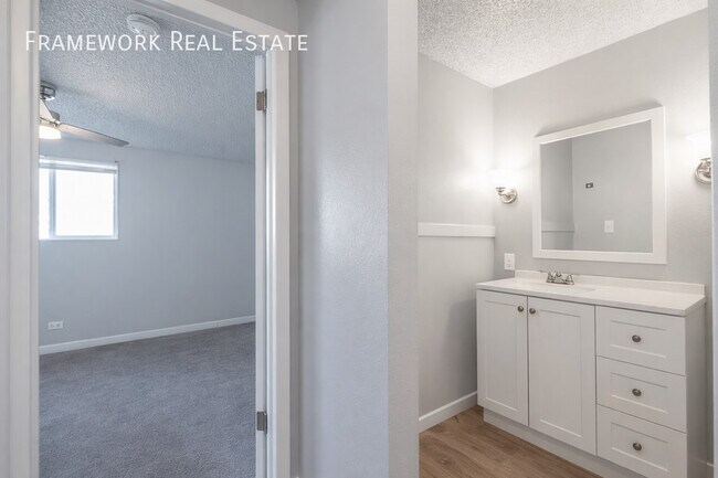 Building Photo - 824 12th St