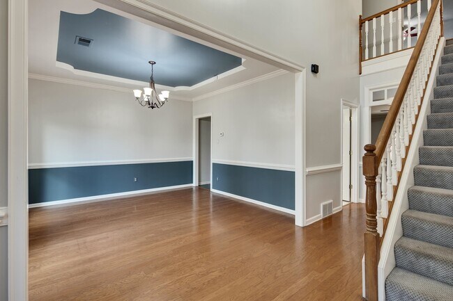 Building Photo - 979 Welbeck Cove