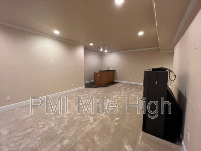 Building Photo - 15501 E 112th Ave