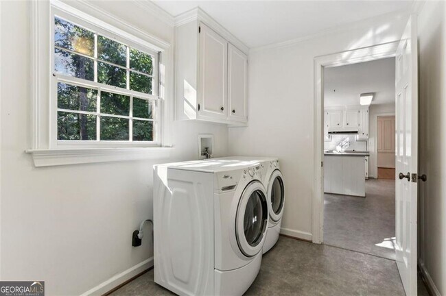 Building Photo - 5189 Hidden Branches Cir