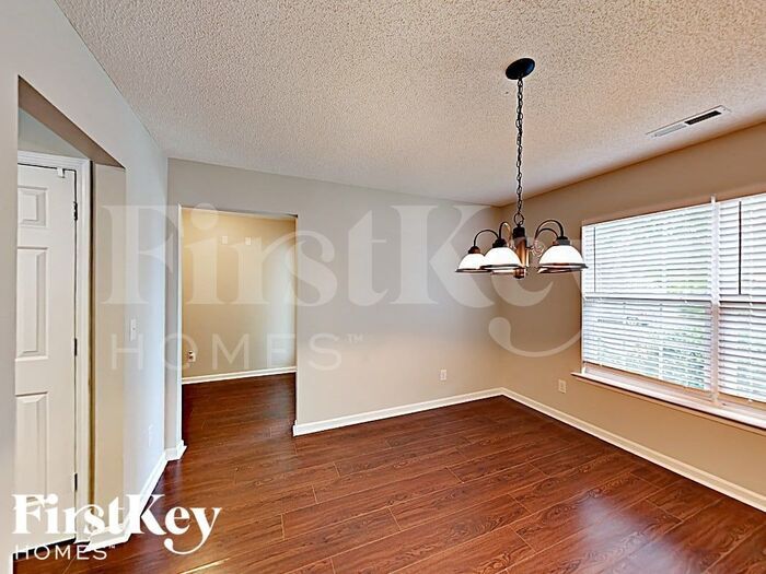 Building Photo - 4145 Crestwood Cir