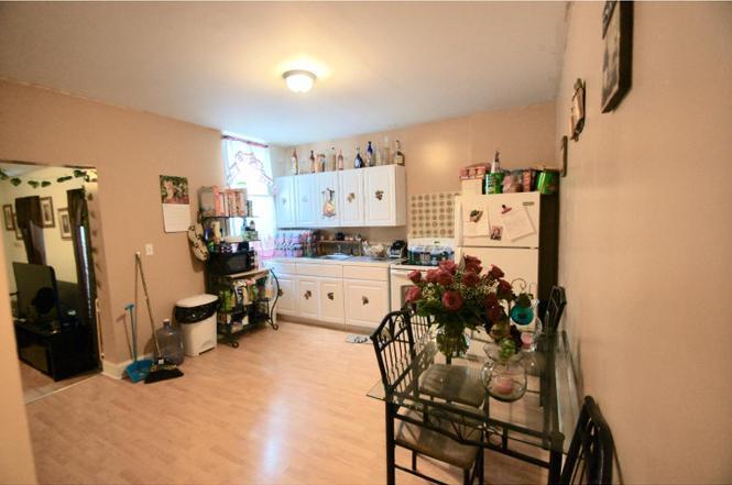 Kitchen - 307 S 6th St